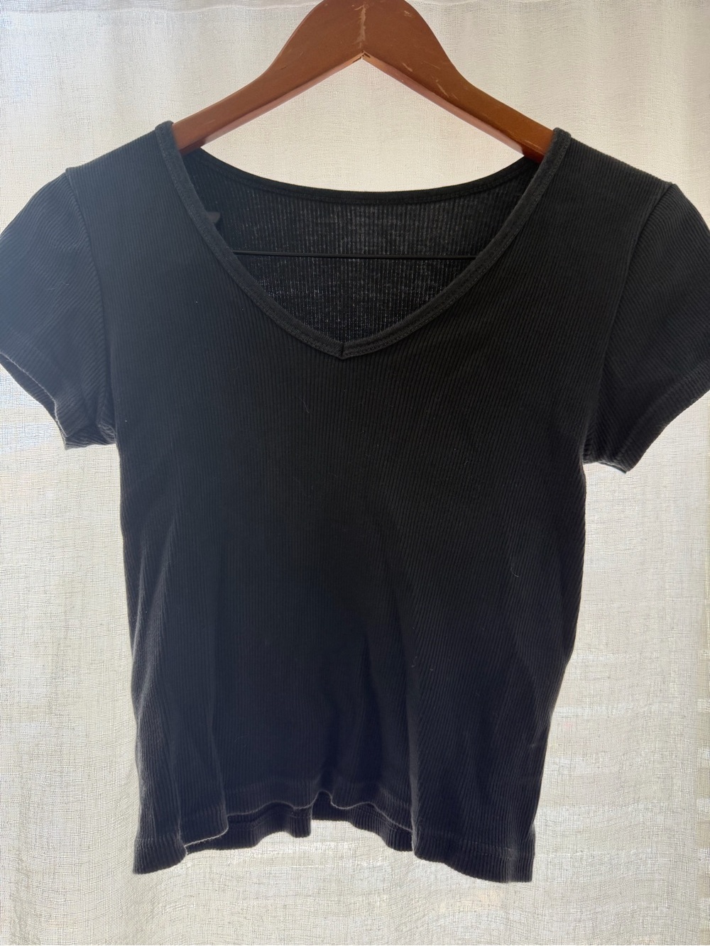Brandy Melville Black Ribbed V‑Neck Short Sleeve Tee